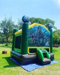 0C7437DB EAE6 44AB A610 4C2C726A93EF 1670873541 Jurassic Park Bounce House